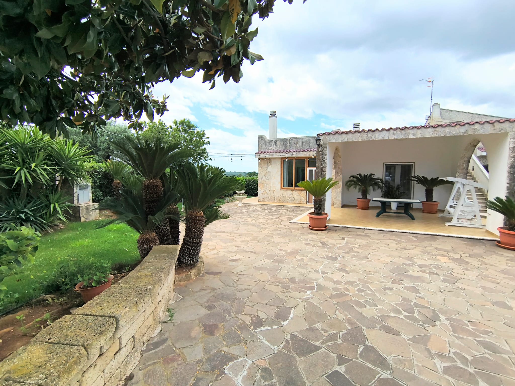 Ampia villa indipendente